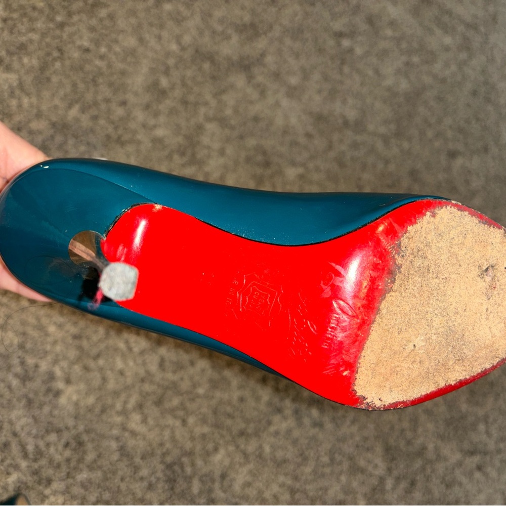 Christian louboutin heels - Picture 4 of 10